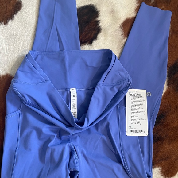 Lululemon Fast and Free High-Rise Tight 28" Pockets *Updated Size 12 - Picture 3 of 3